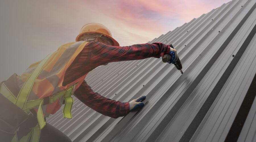 Professional gutter cleaning in Sardis, AL
